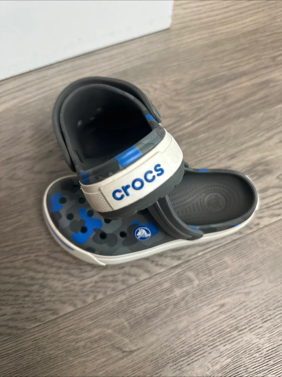 Crocs Camo Clog Size 12C/13 image indicator(2)