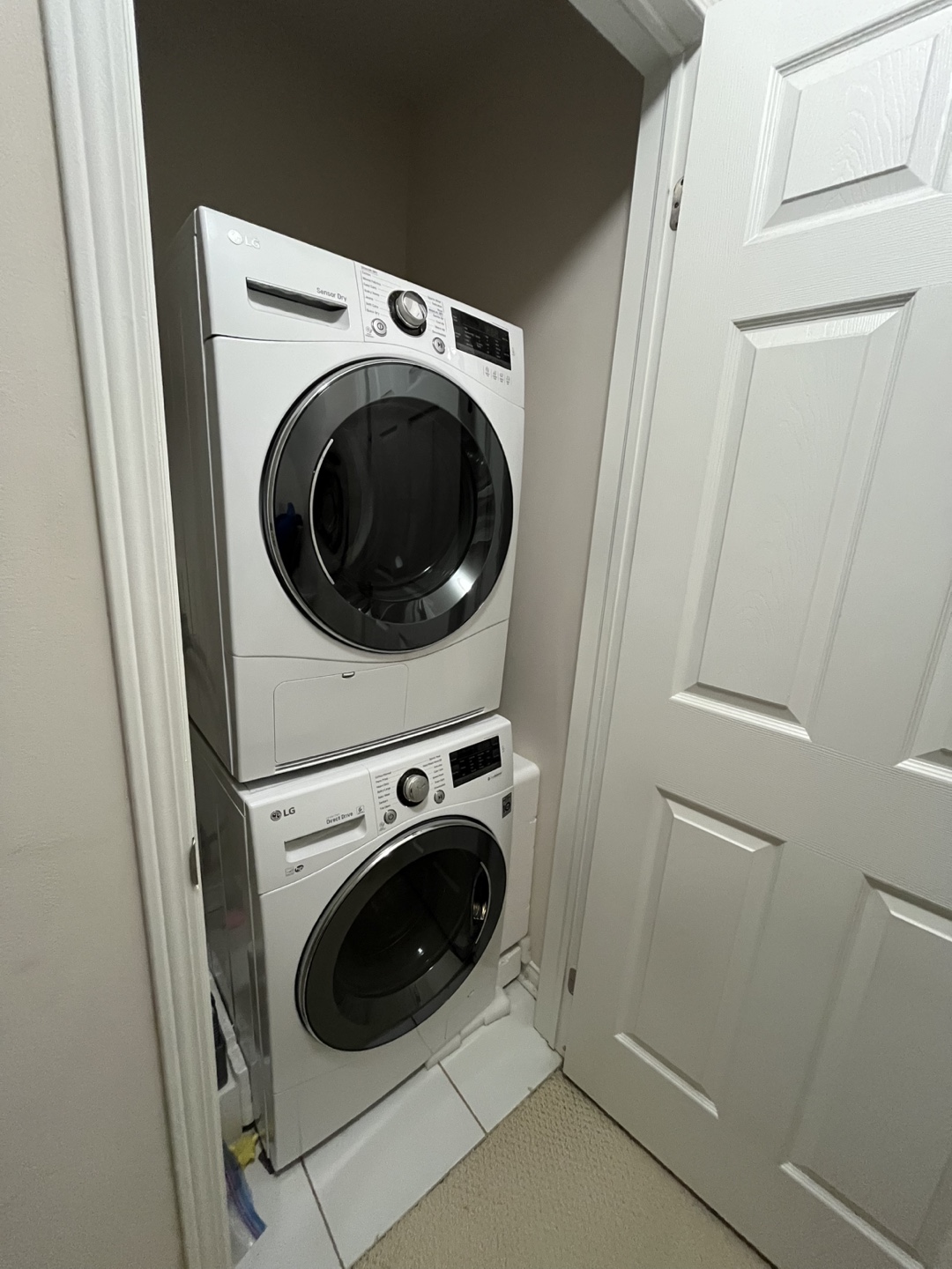 LG Washer/Dryer Combo - Compact Front Load
