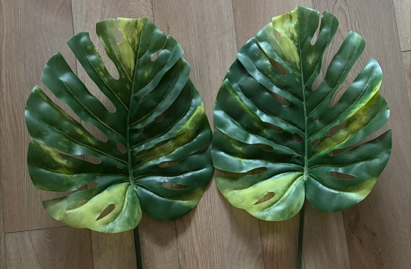 Artificial Tropical Leaves - Home Decor thumbnail