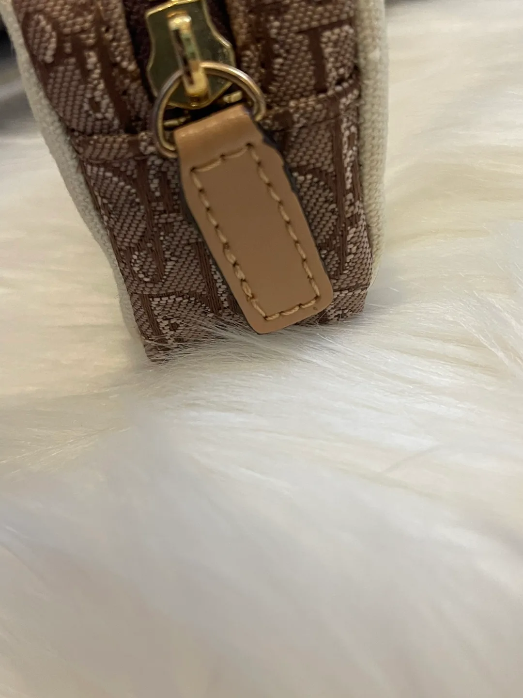 Vintage Dior Small coin Pouch image indicator(2)