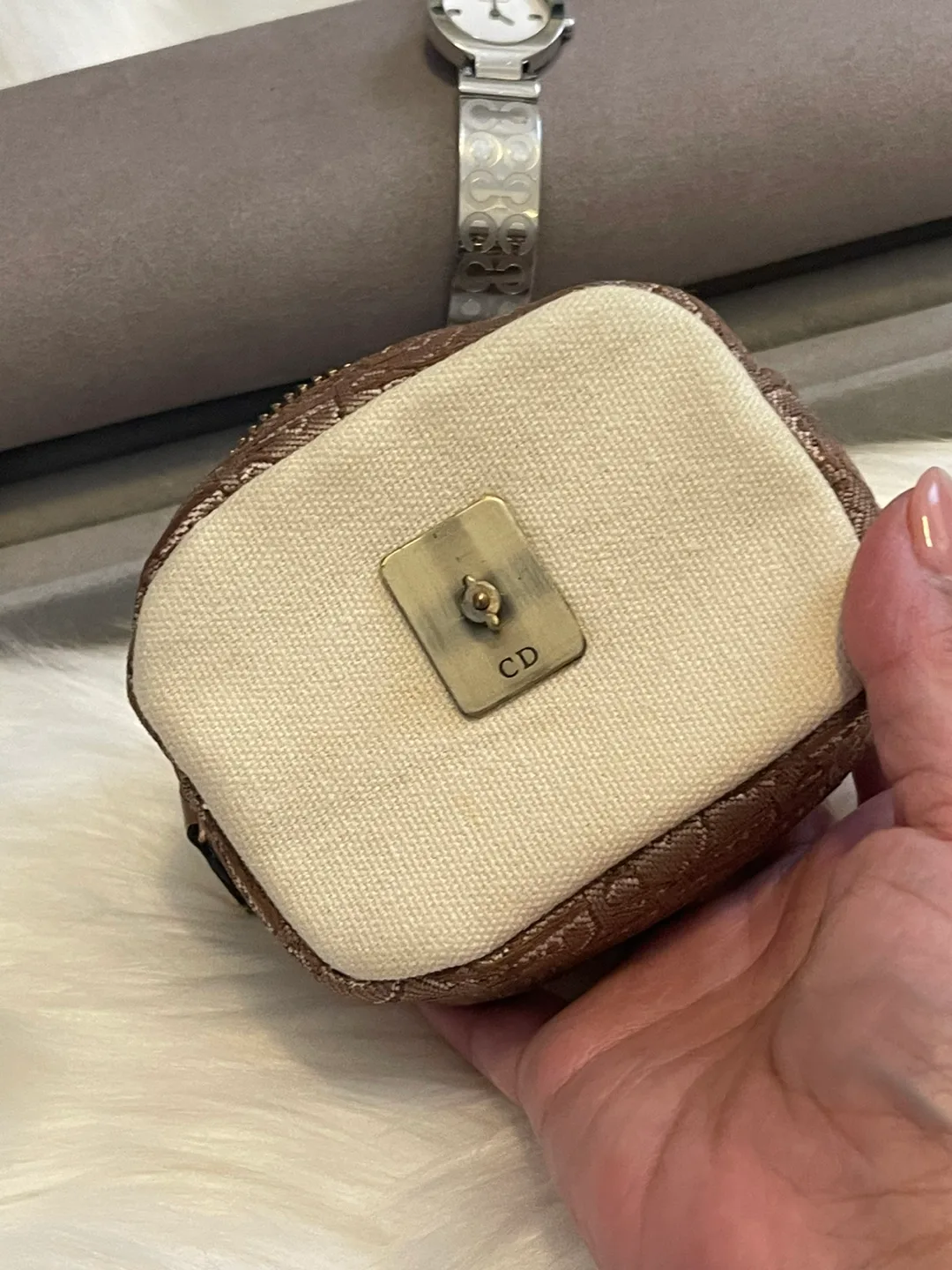 Vintage Dior Small coin Pouch image indicator(8)