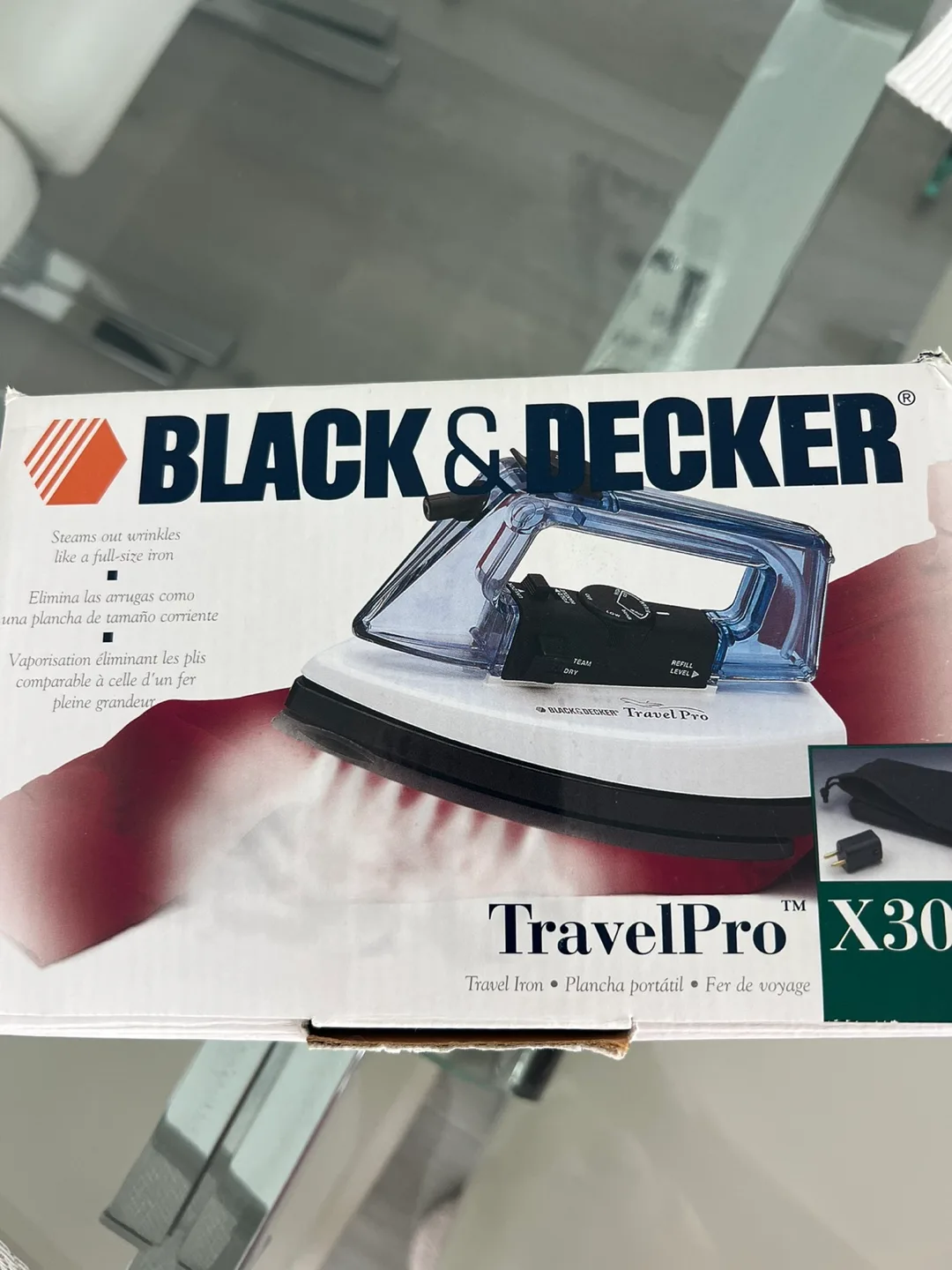 Black & Decker Travel Pro X30 Iron - Like New! thumbnail