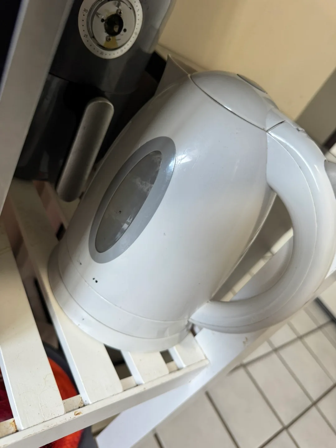 White Electric Kettle thumbnail