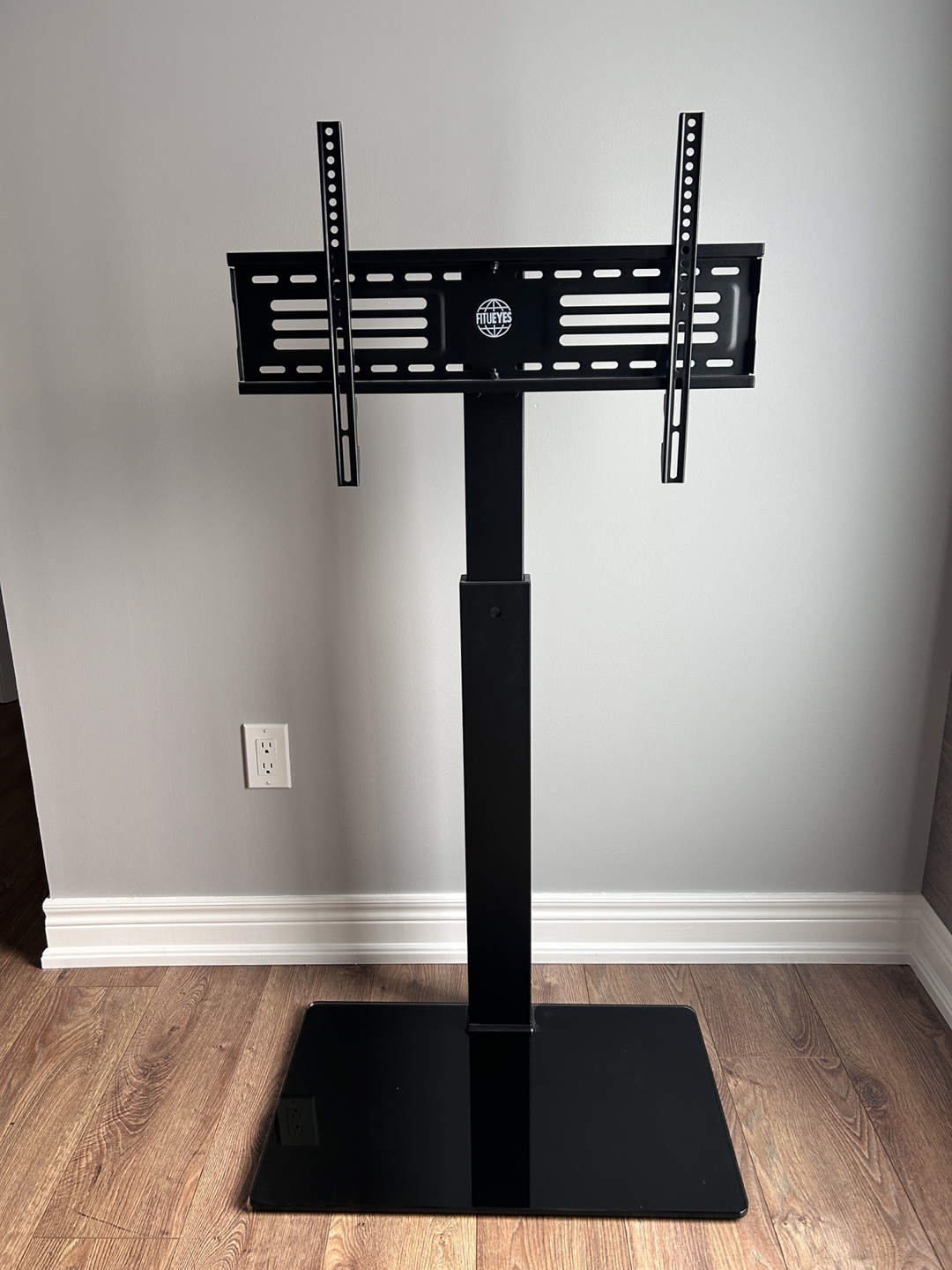 FITUEYES Universal TV Stand - Black