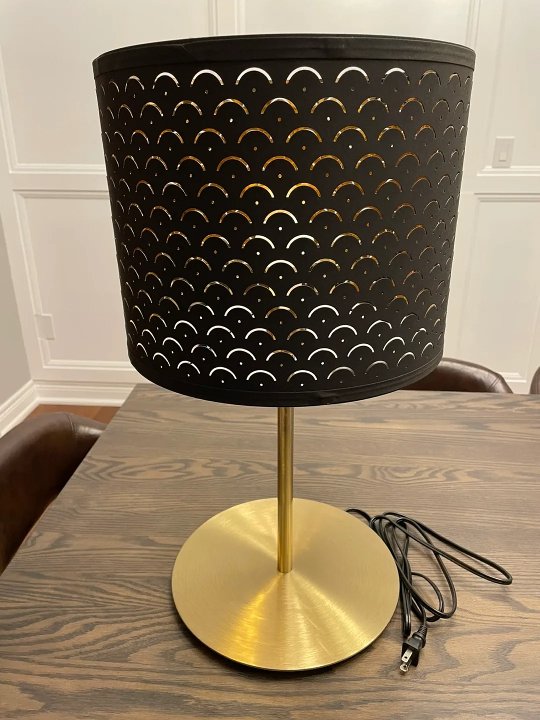 Black & Gold Accent Table Lamp thumbnail