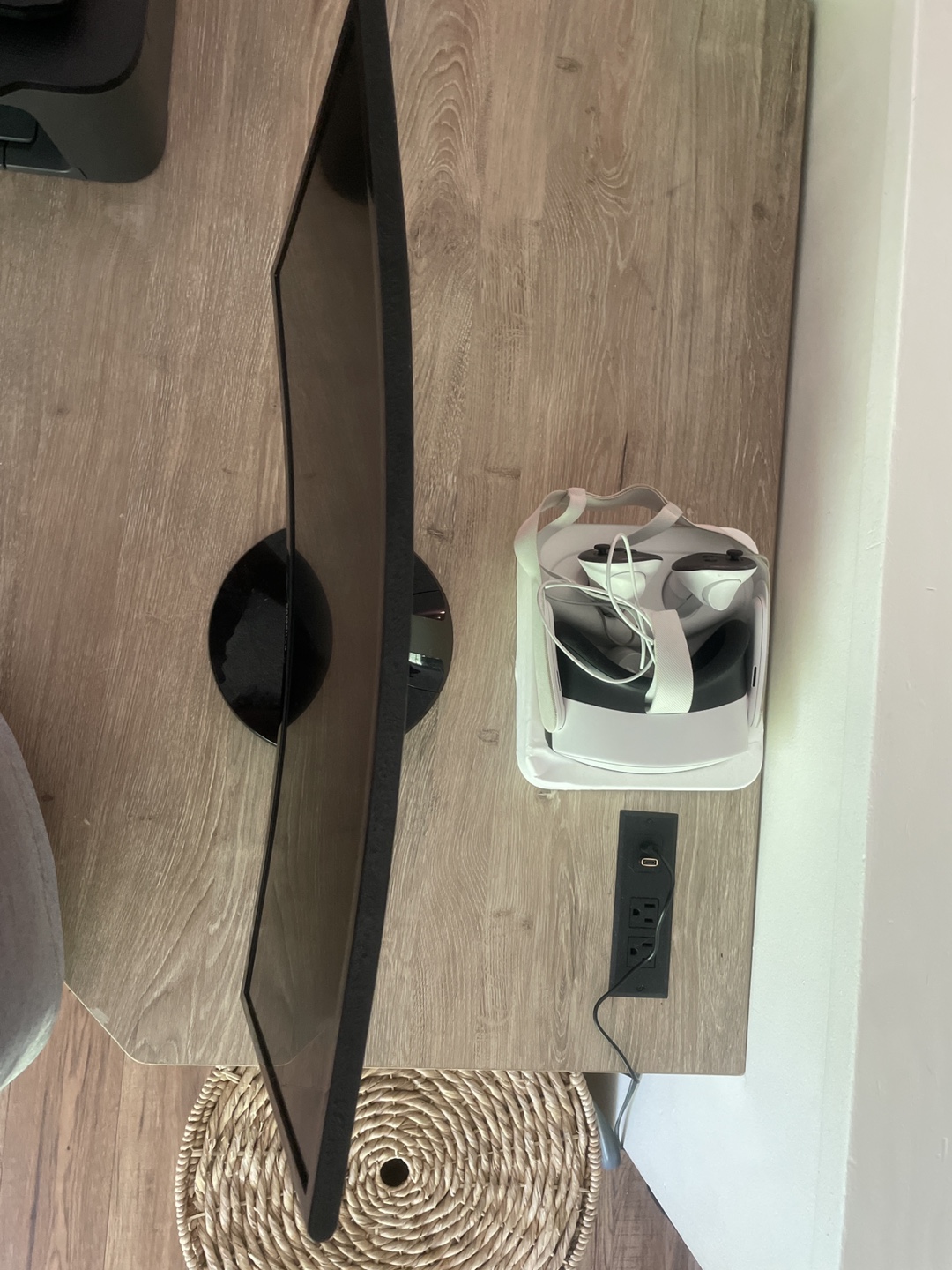 Samsung Curved Monitor - photo 2