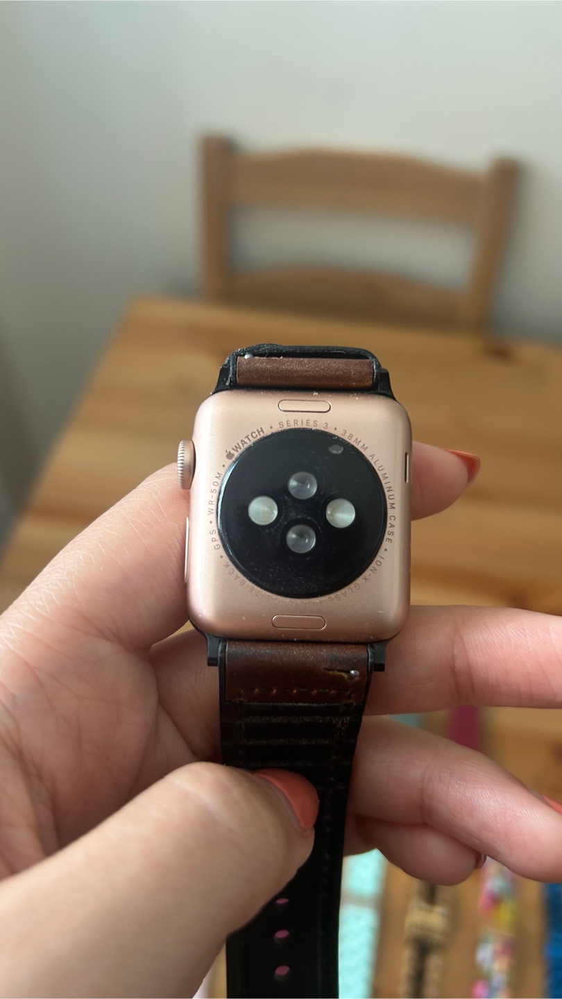 Apple Watch Series 3 38mm + Extra Bands - photo 2