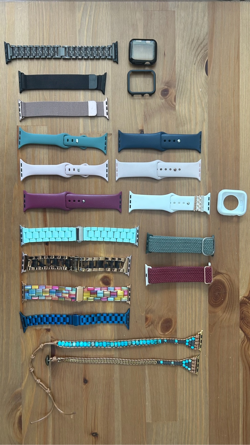 Apple Watch Series 3 38mm + Extra Bands - photo 3