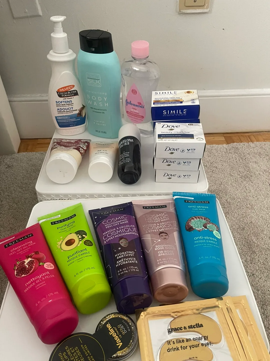 Bath and body combo, soap, perfume,moisturizer, scrub, face wash thumbnail