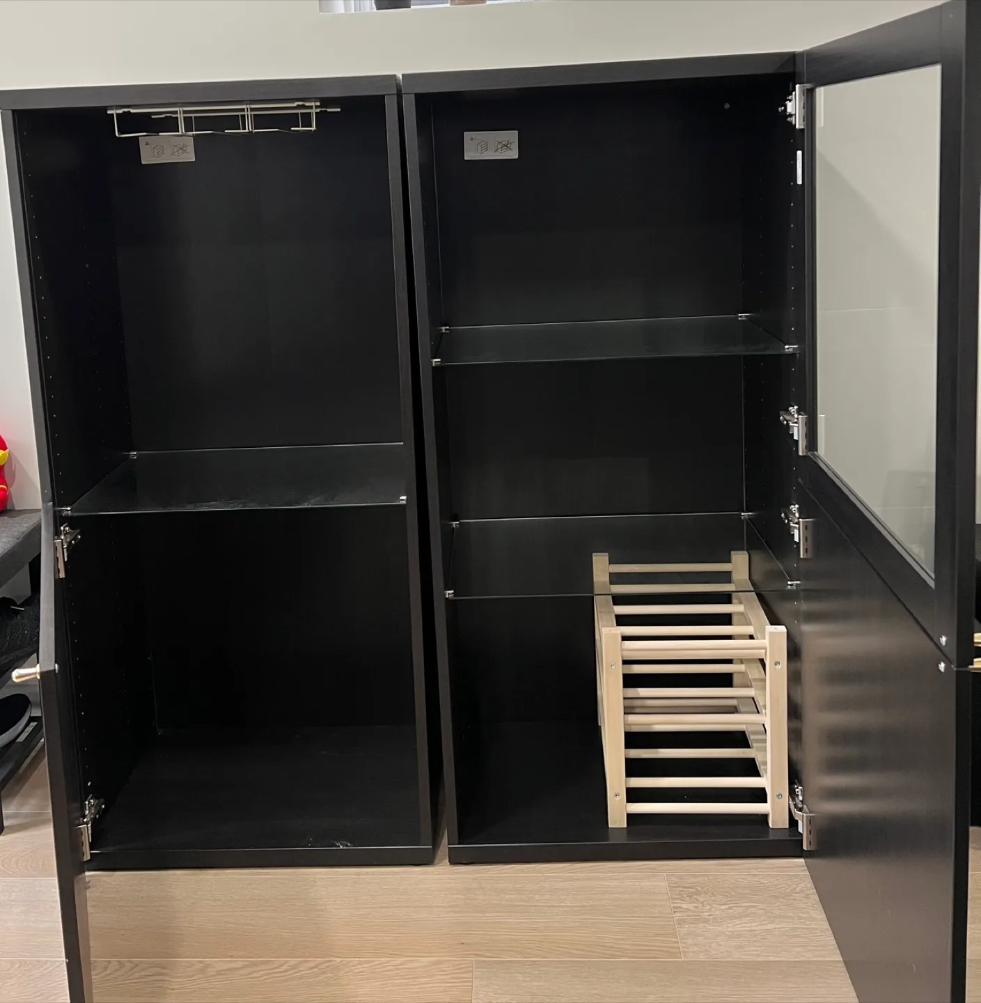 Black Bar Cabinet with Glass Shelves image indicator(3)