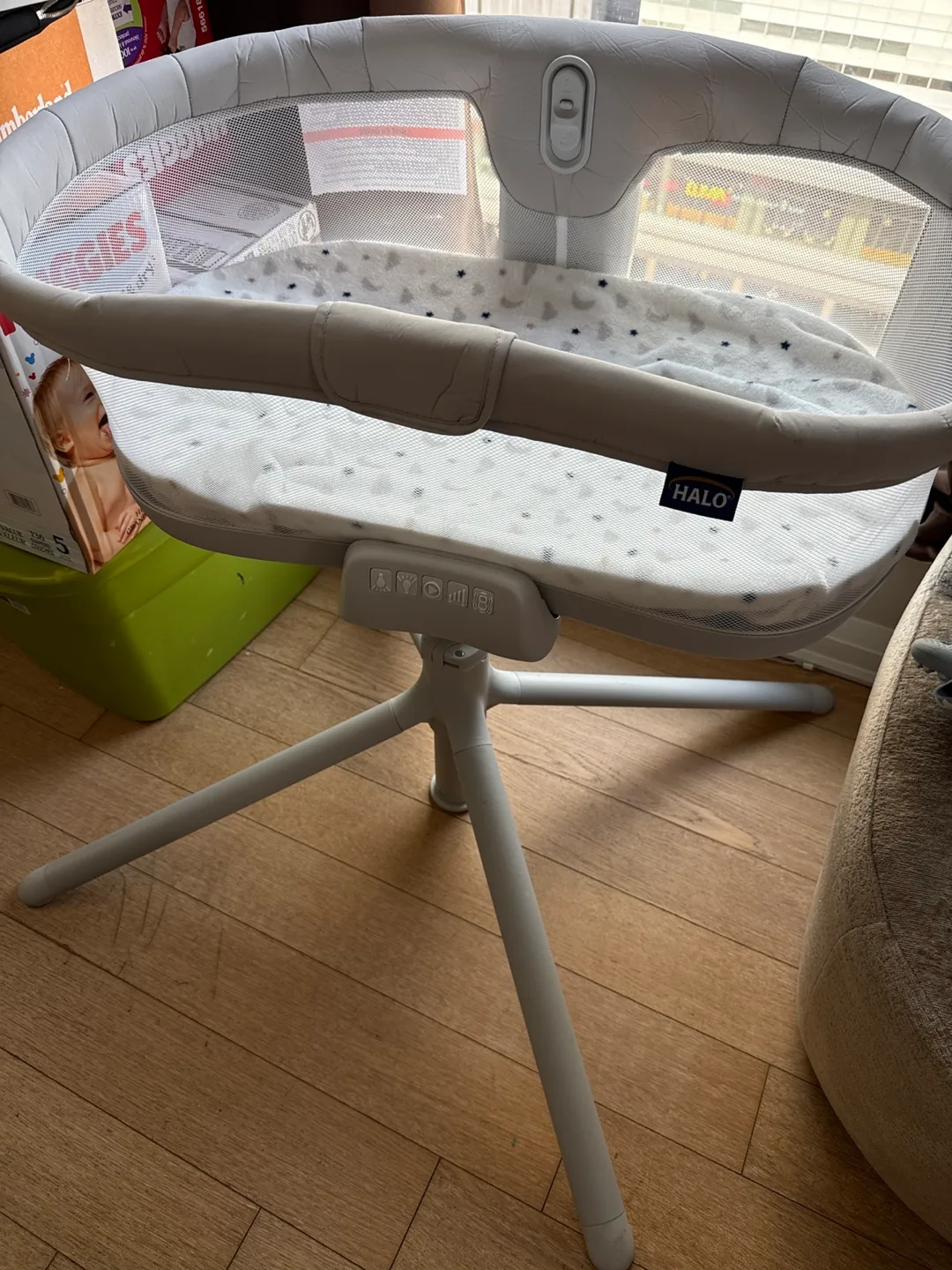 Halo BassiNest Swivel Sleeper thumbnail