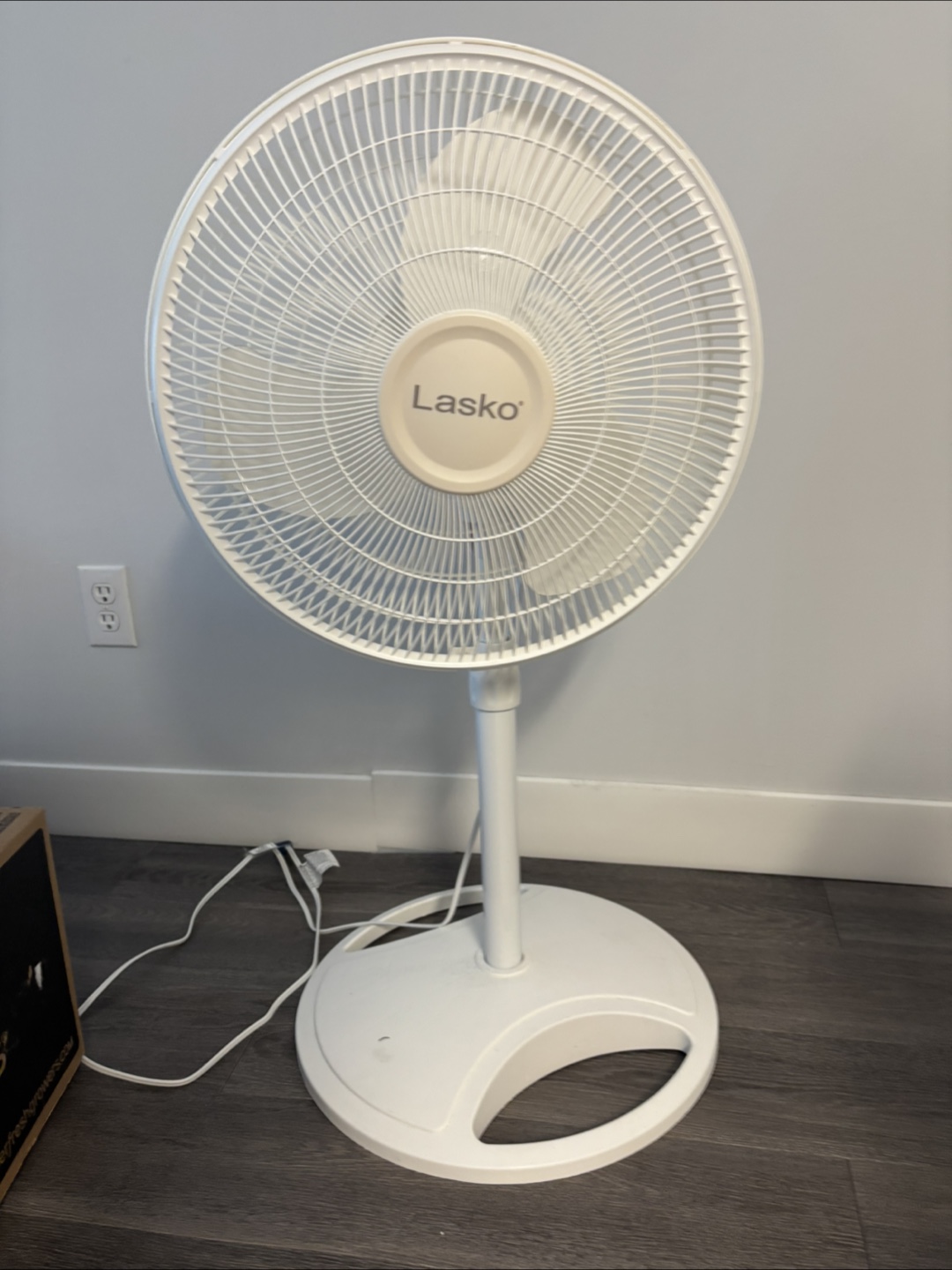 Lasko White Stand Fan