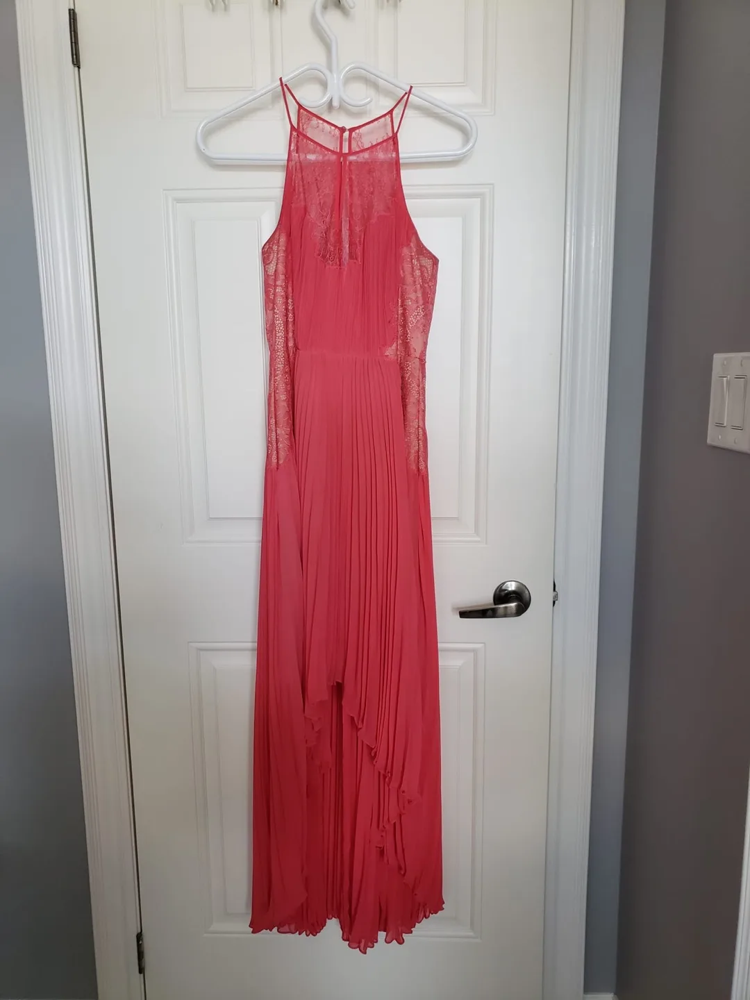 BCBGMAXAZRIA Coral Lace Dress - Size 02 thumbnail