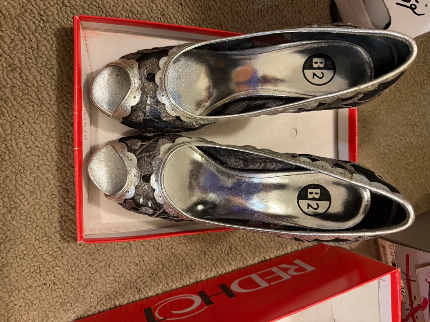 B2 Heels - Size 8M thumbnail