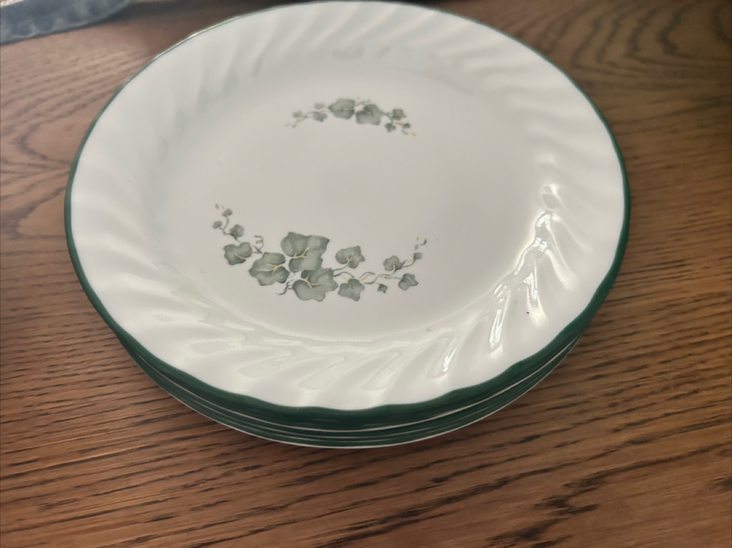 Free Corning dinnerware - photo 3