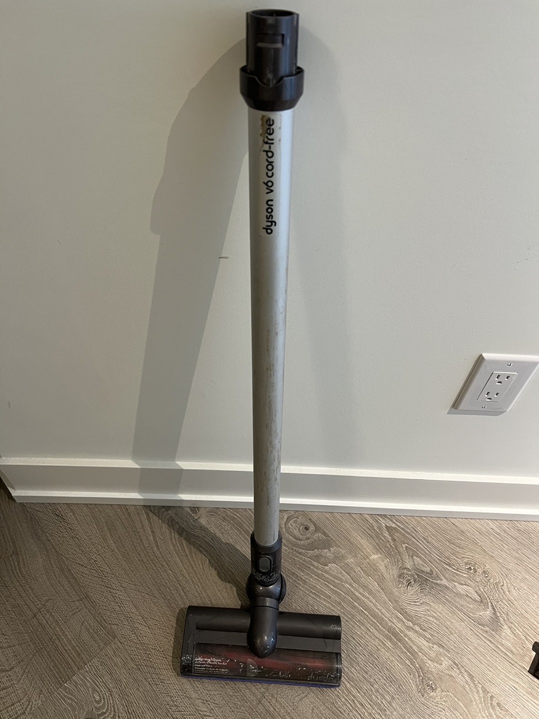 Dyson V6 Cord-Free Cordless Vacuum - photo 4