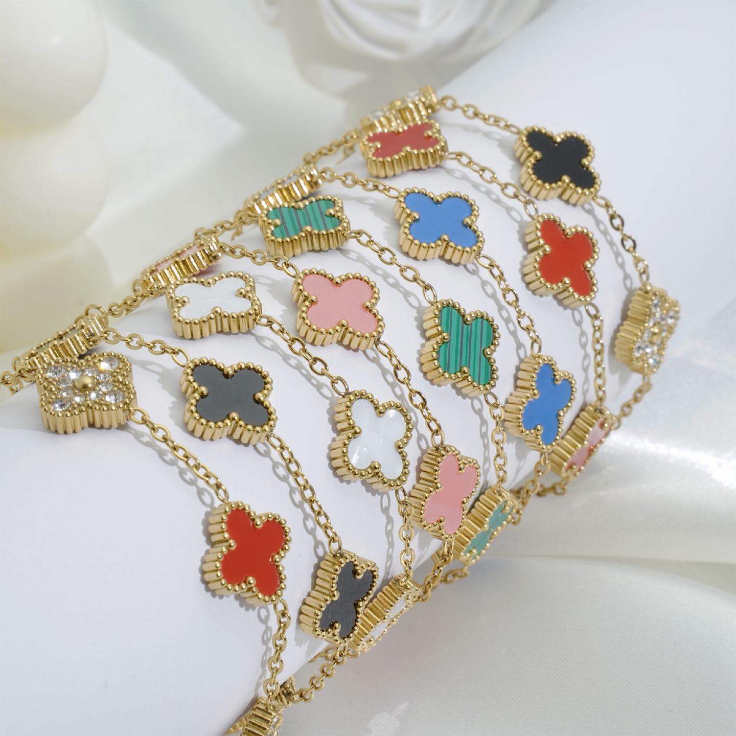 Gold plated Clover Style Bracelet