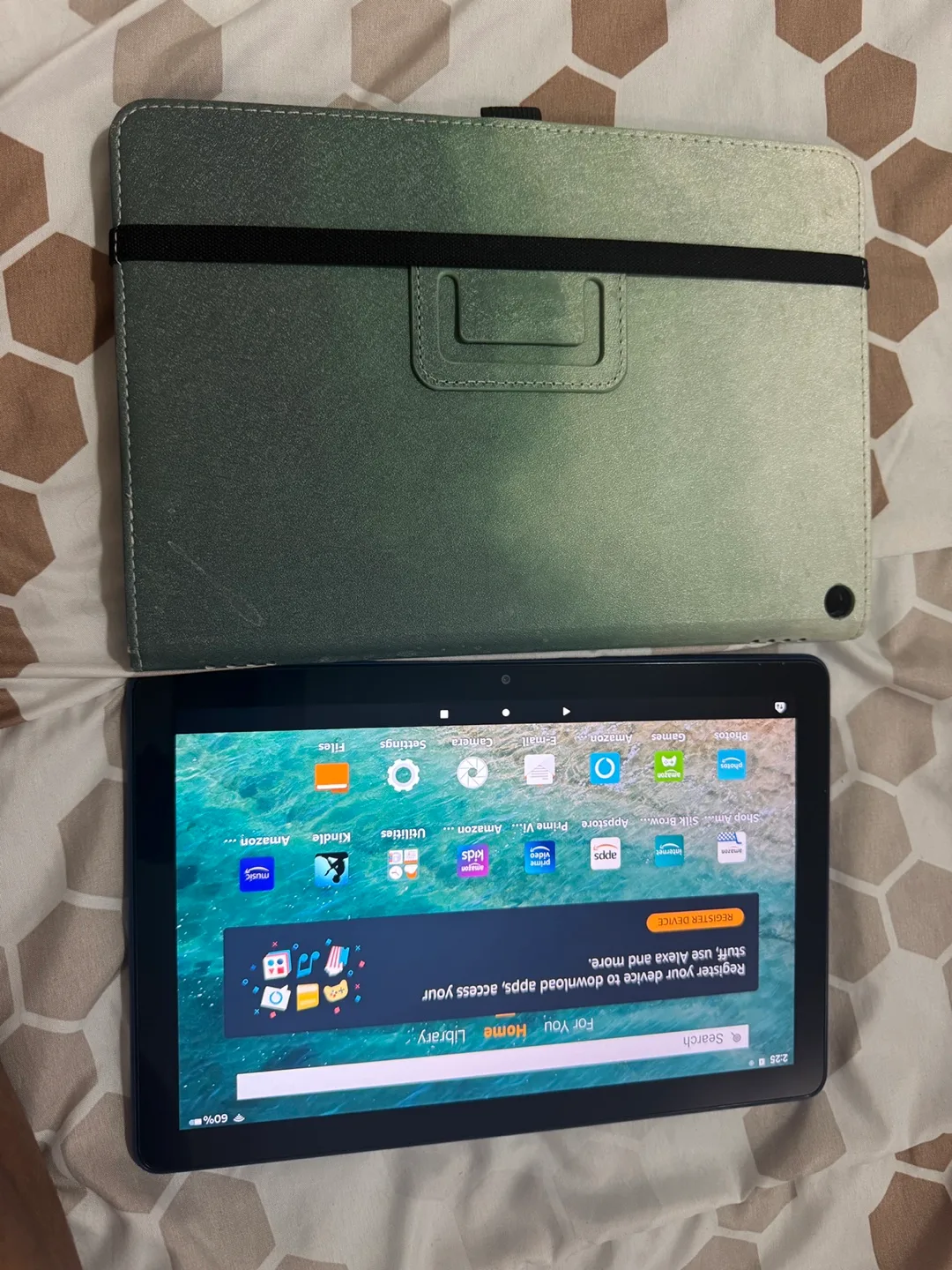 Amazon Fire HD 8 Tablet thumbnail