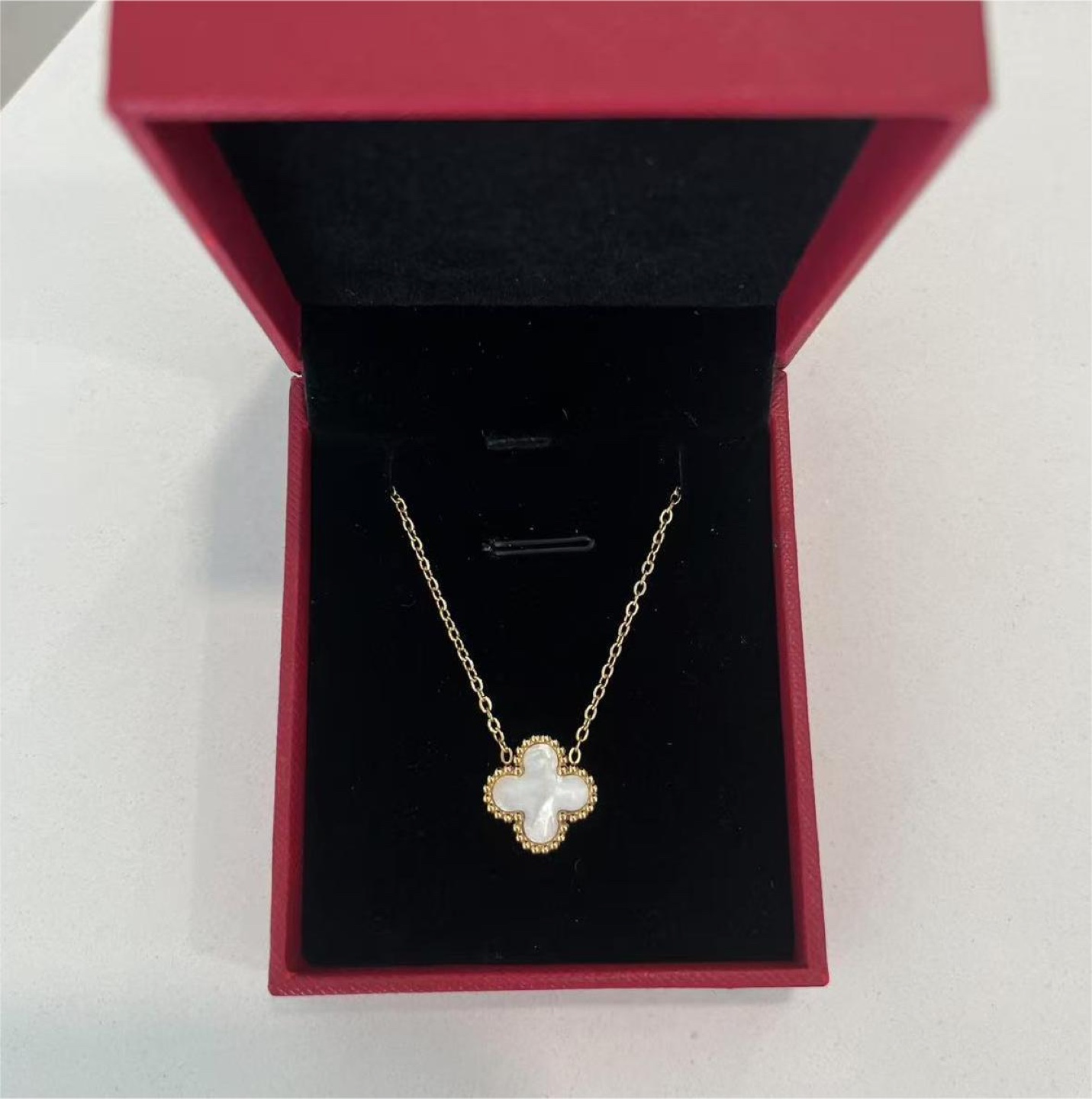 Clover Style Pendant Necklace collection - photo 2