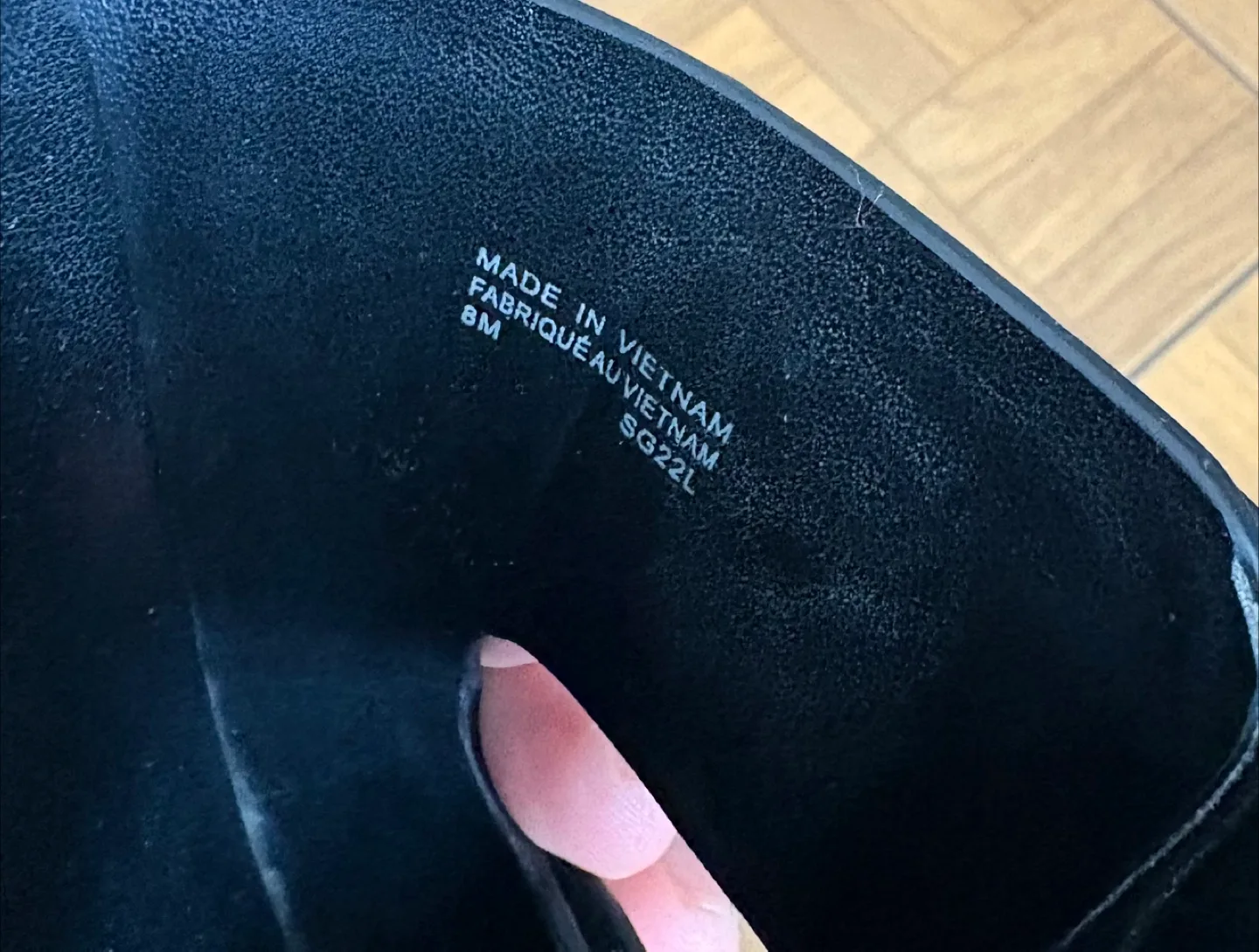 Women’s Michael Kors Black Leather Slide  Sandal- Size 8 image indicator(6)