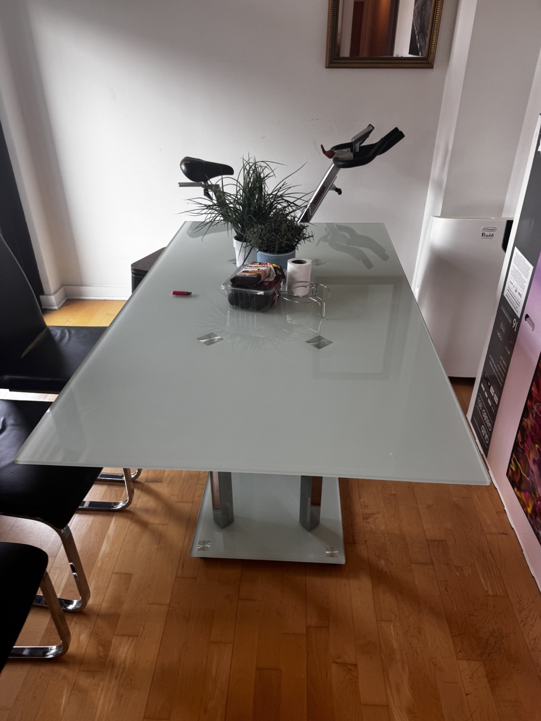 Dining Table and Chairs Set