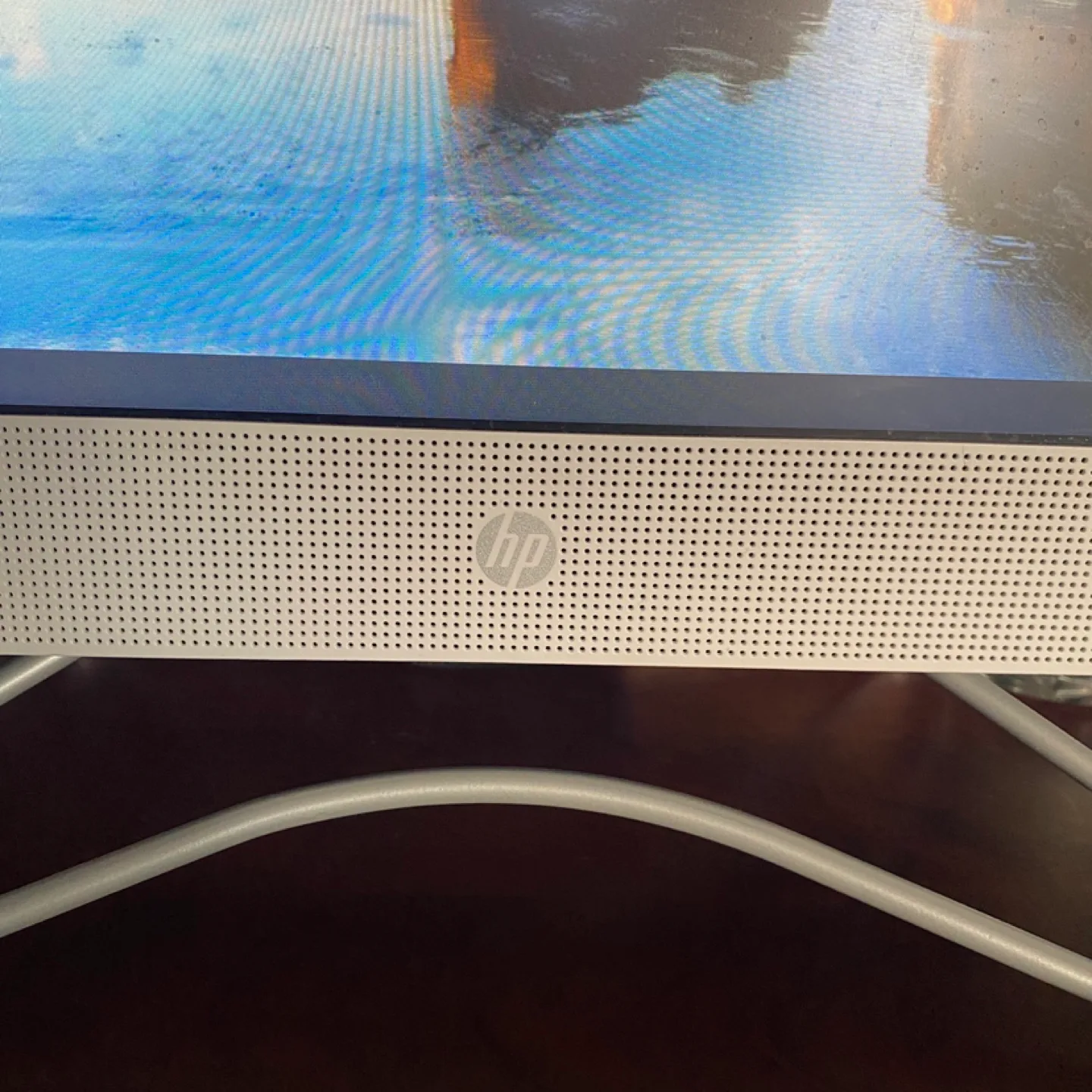 HP All-in-One 22” Desktop w/ dvd rom image indicator(2)