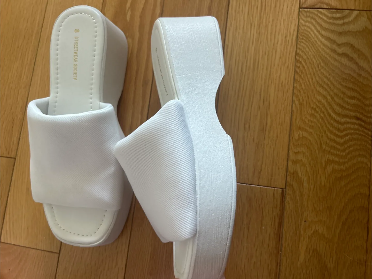 White Slides - Size 8 image indicator(2)