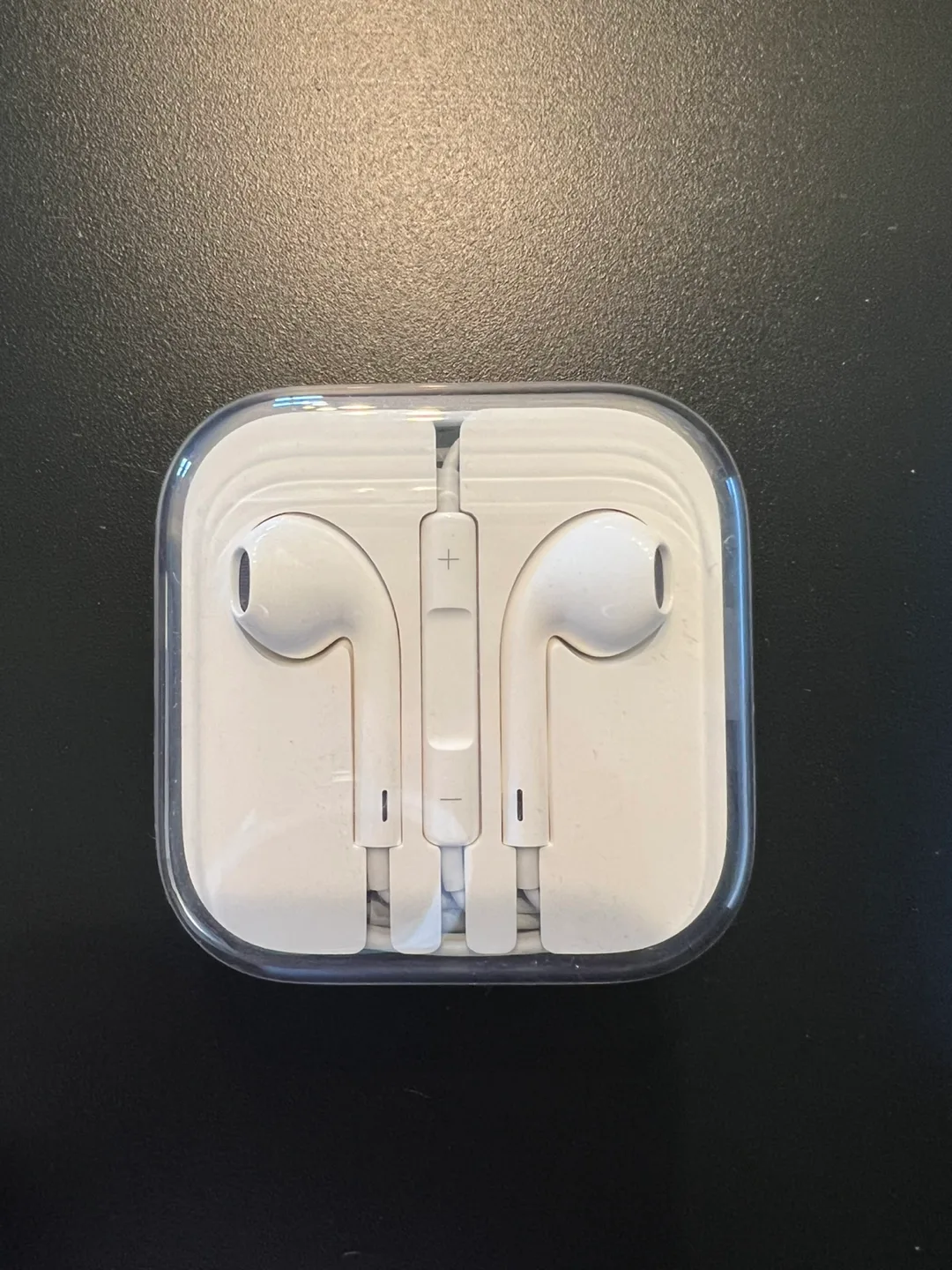 Apple EarPods with 3.5mm Headphone Plug - New thumbnail