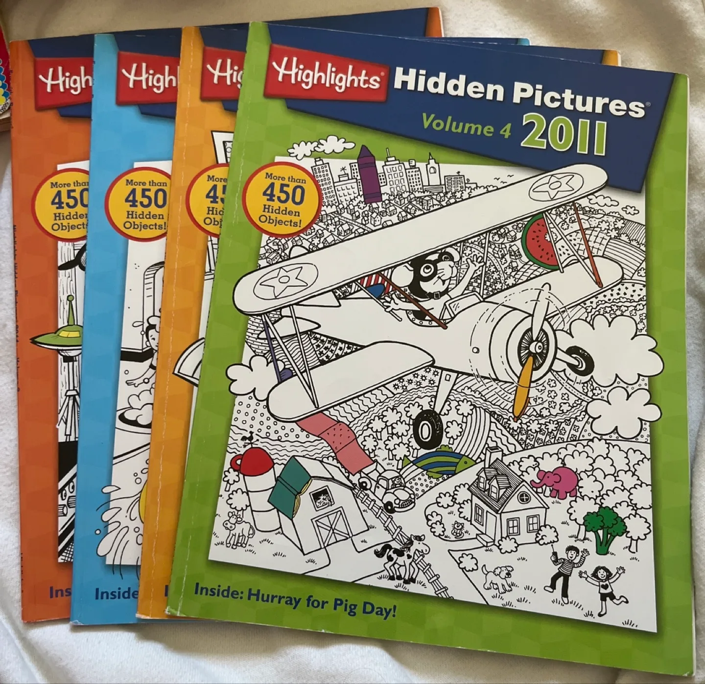 Highlights Hidden Pictures Volume 1-4 2011 thumbnail