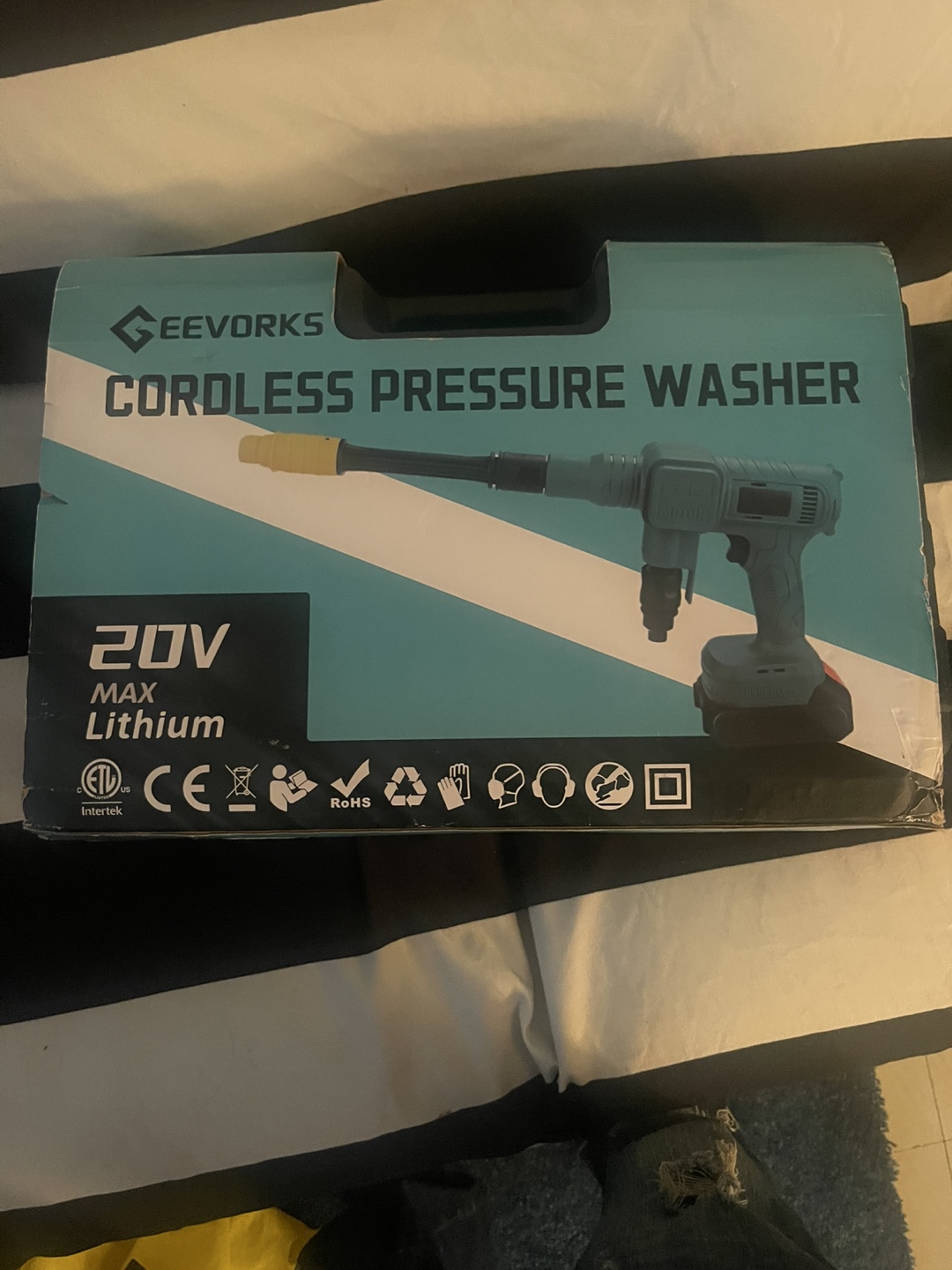 Geevorks Cordless Pressure Washer - Like New!