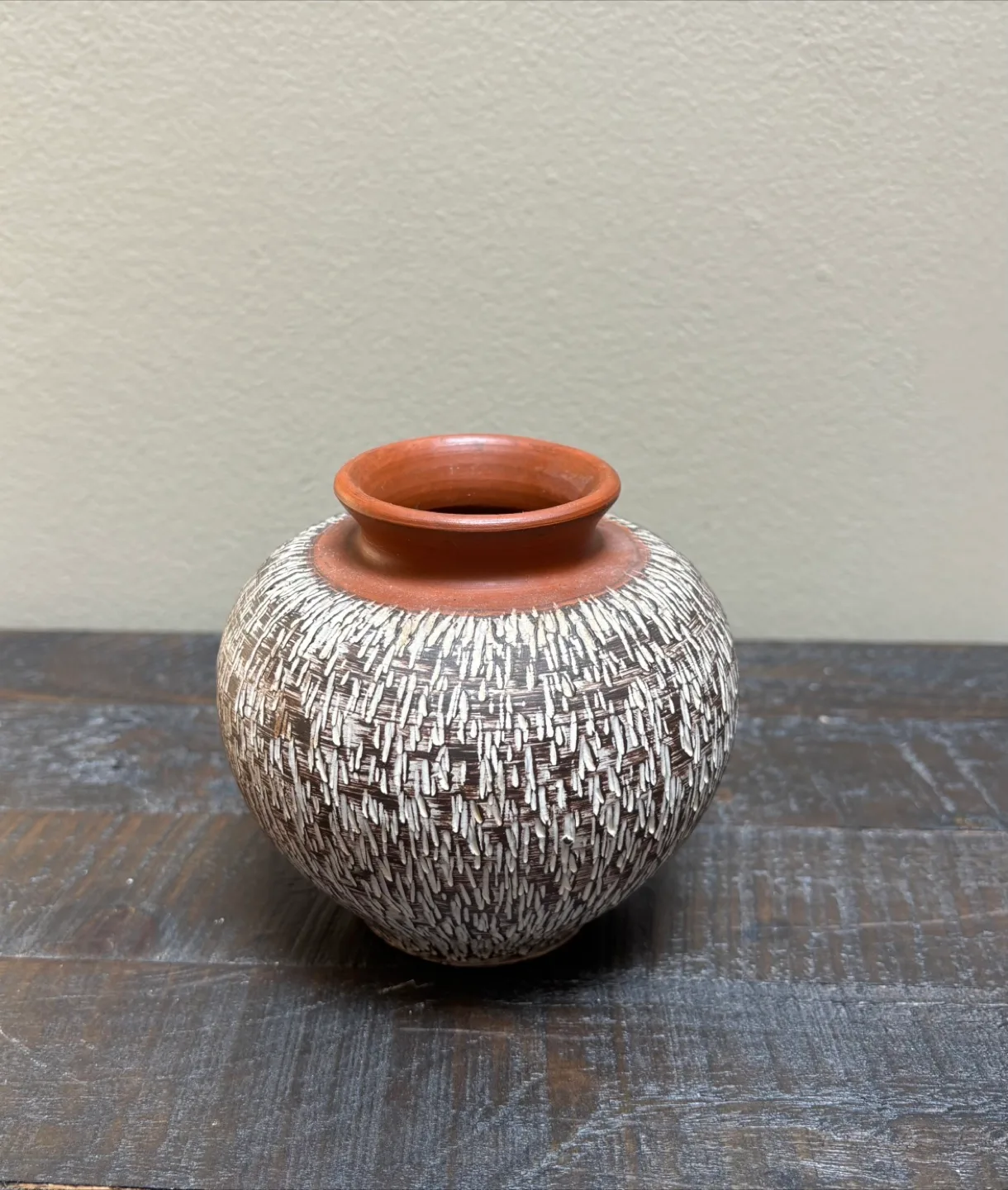 🇨🇦Small pottery Vase thumbnail