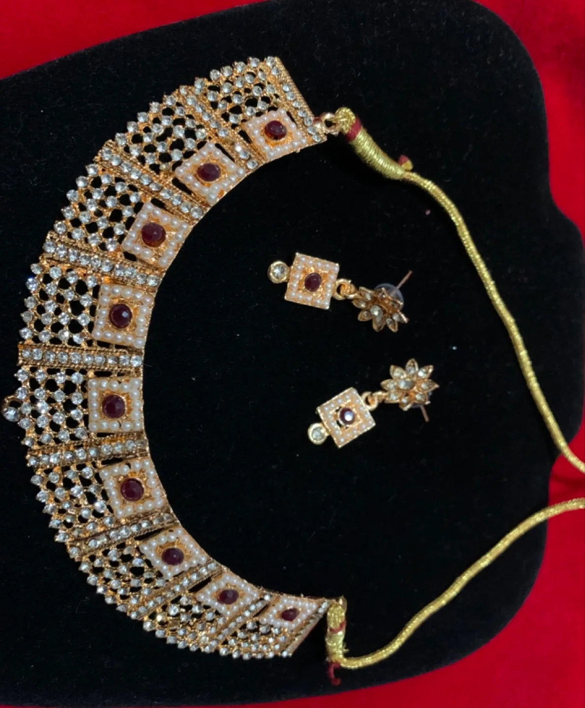 Necklace and Earring Set image indicator(3)