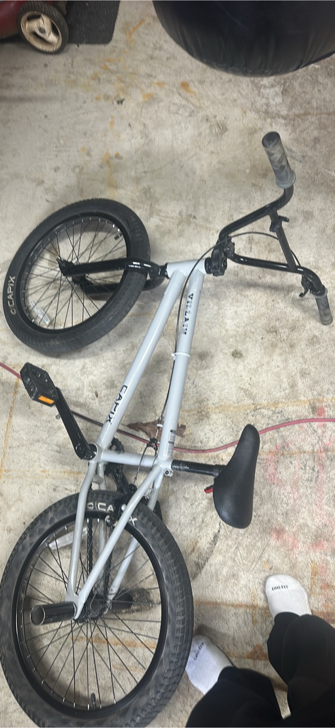 Capix Villain BMX Bike
