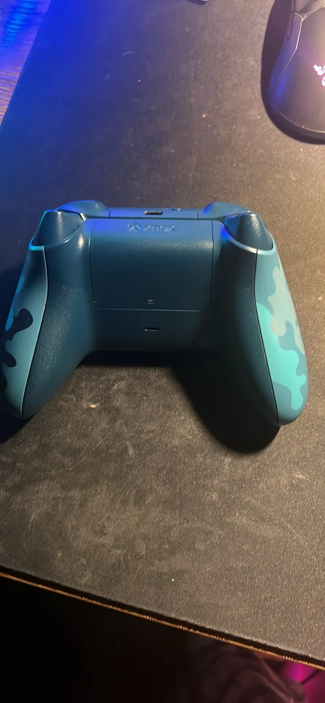 Xbox Wireless Controller - Aqua Shift image indicator(2)