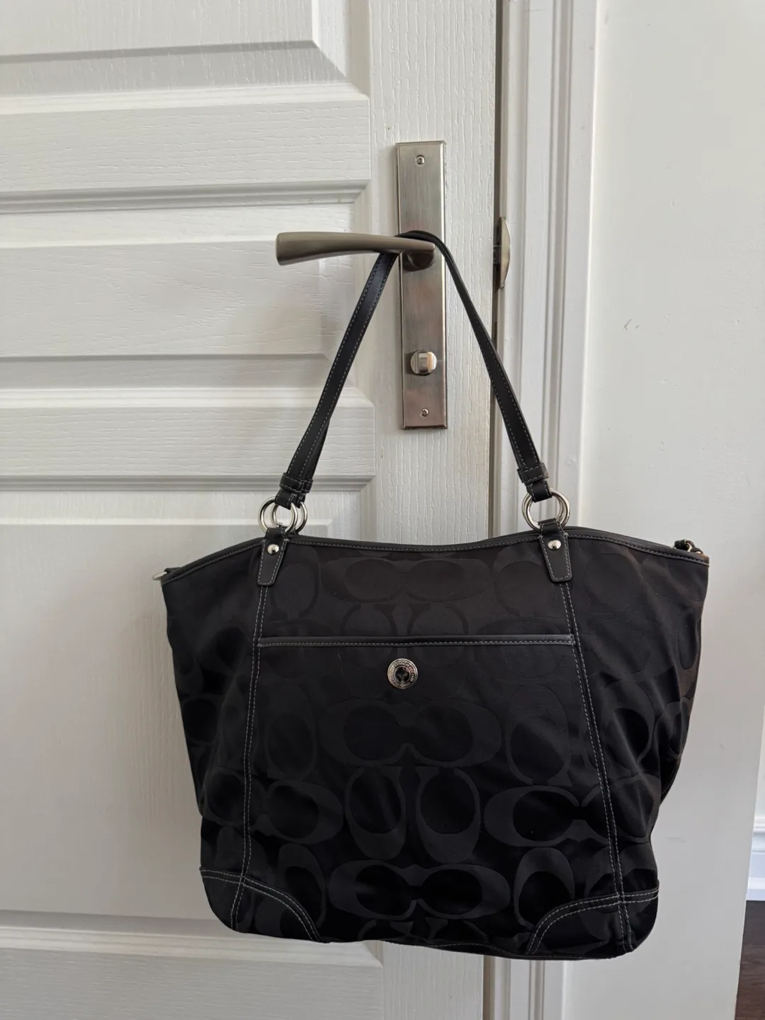 Coach Black Tote Bag image indicator(2)