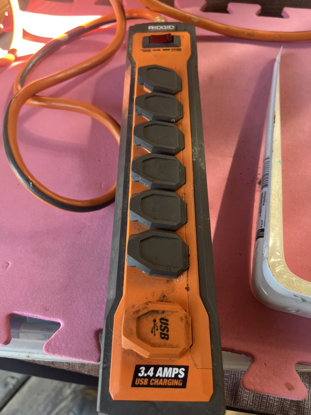 Ridgid Power Strip with USB Charging - photo 2