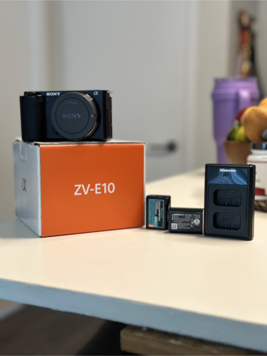 Sony ZV-E10 Camera with Accessories - photo 2