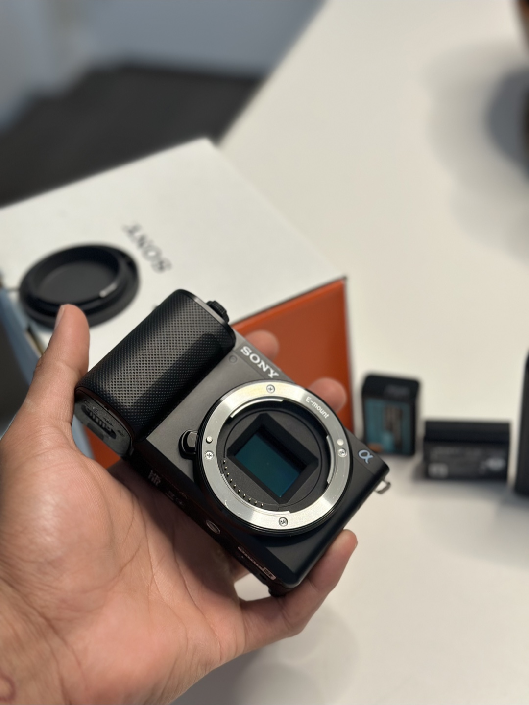 Sony ZV-E10 Camera with Accessories - photo 4