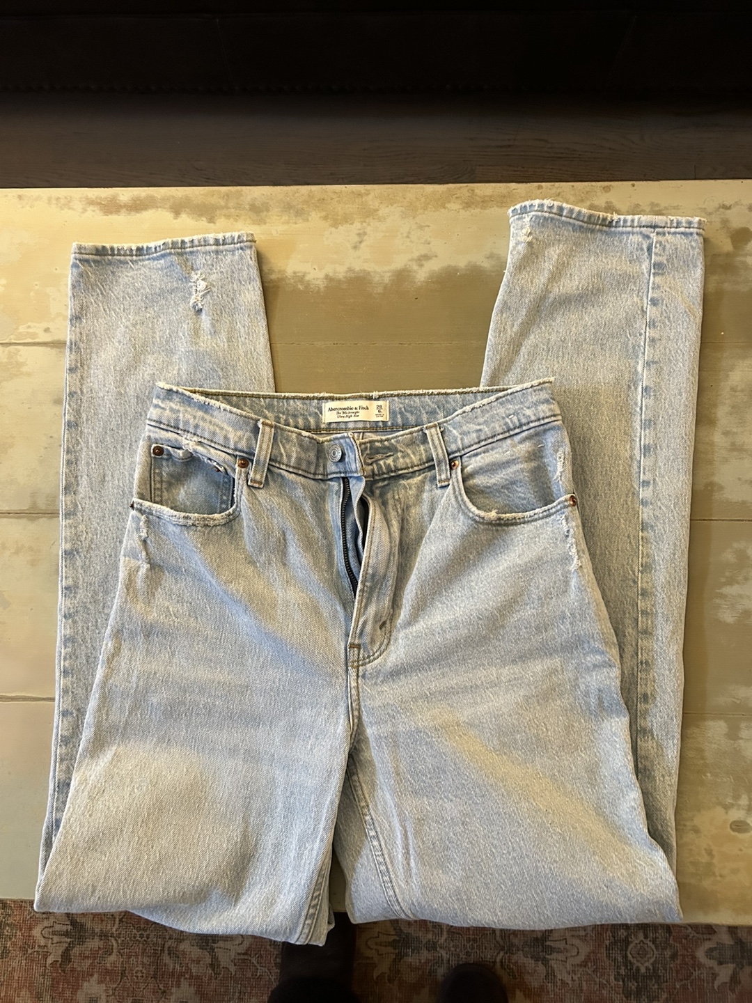Abercrombie & Fitch 90s Straight Ultra High Rise Jeans - 28
