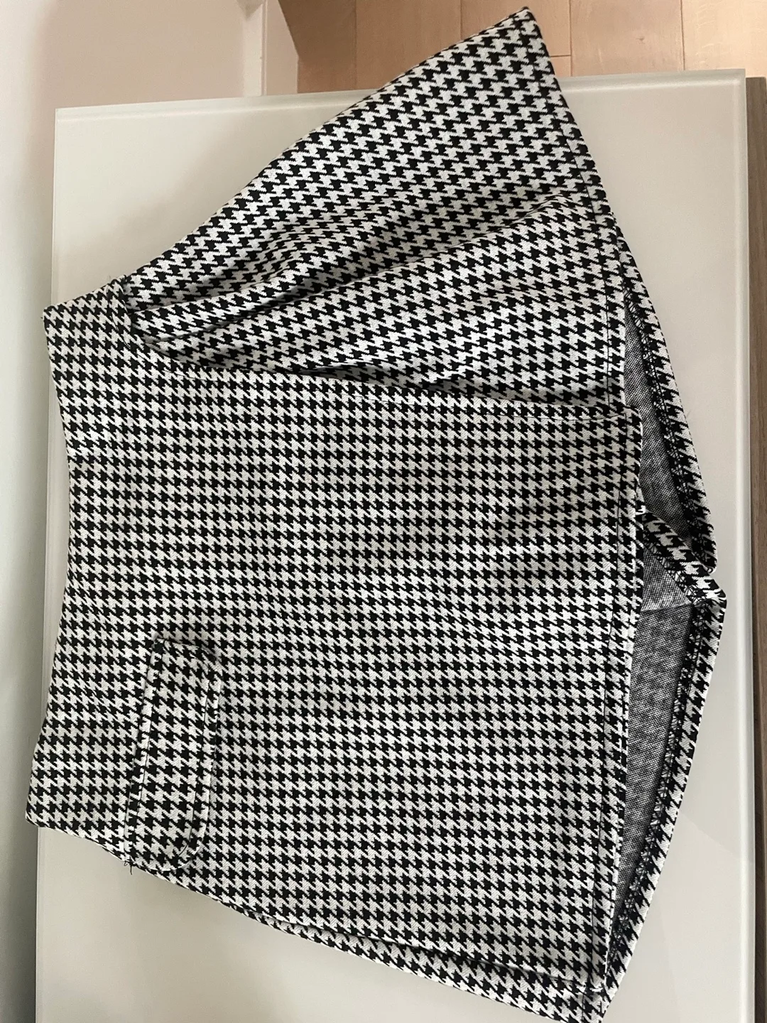 Zara Houndstooth Skort- Size 13-14 thumbnail