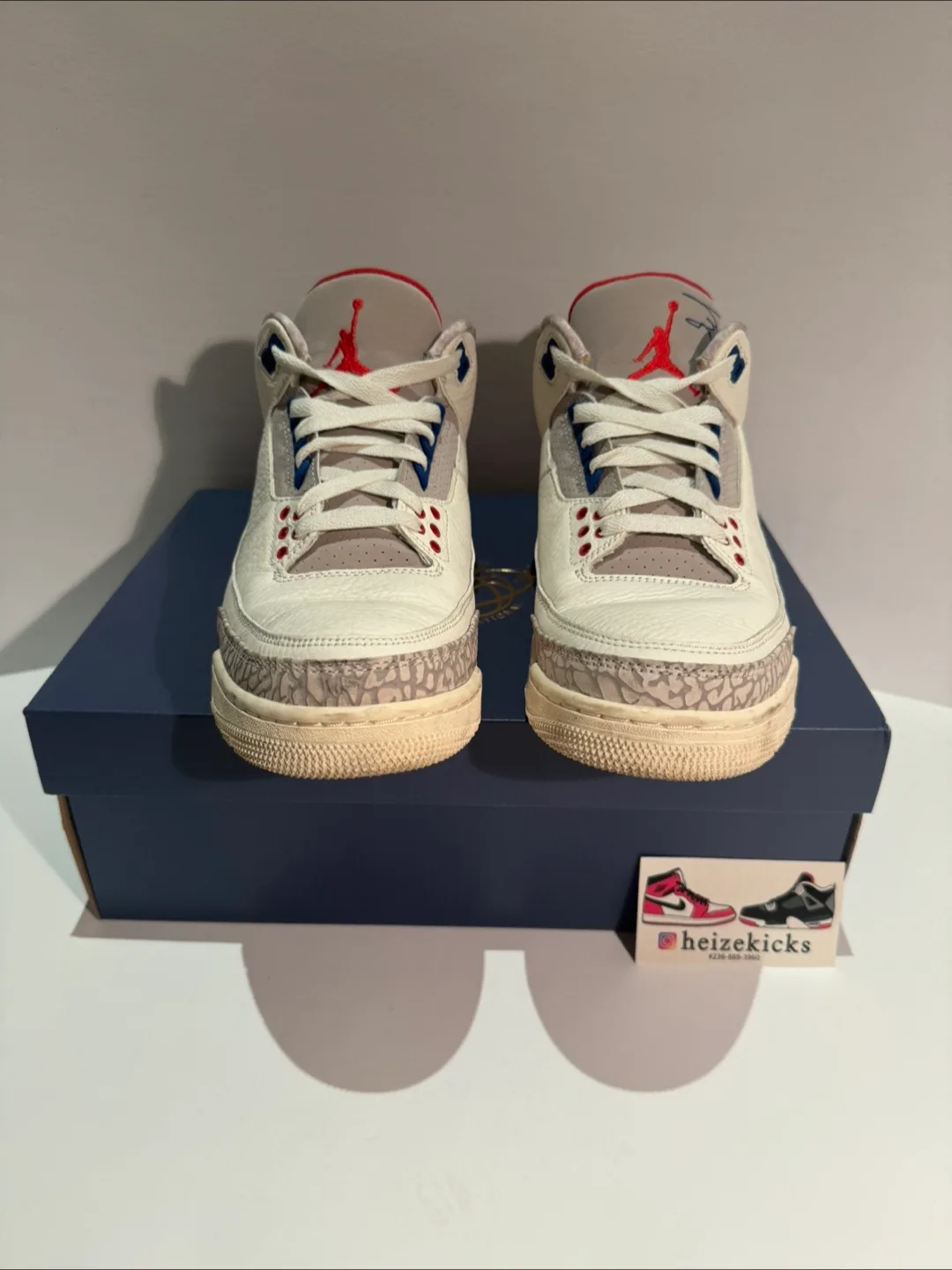 Jordan 3 International Flight size 8.5 image indicator(3)