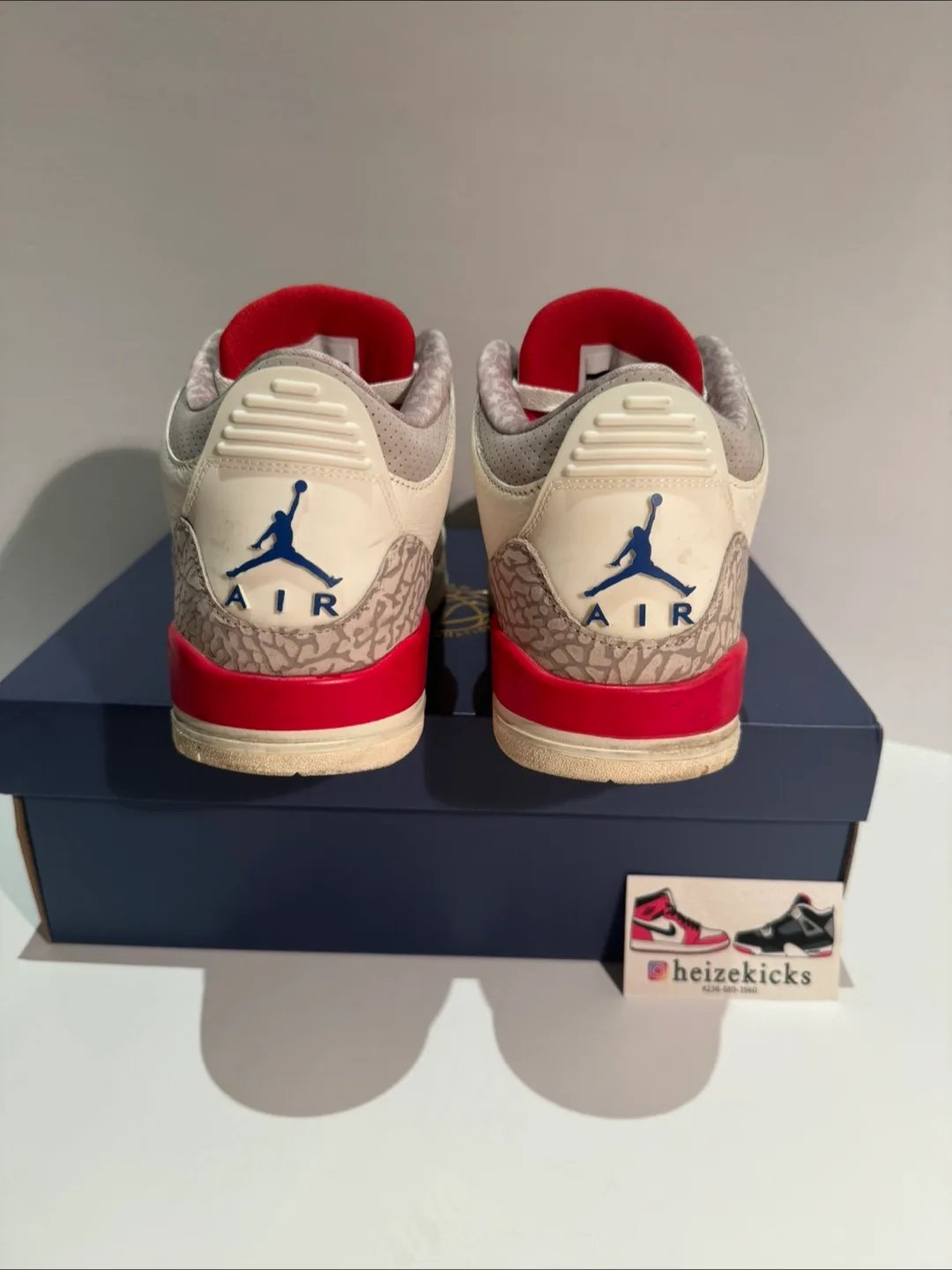 Jordan 3 International Flight size 8.5 image indicator(4)