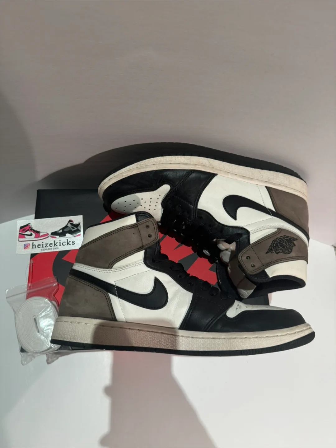 Jordan 1 High Dark Mocha size 9 image indicator(6)