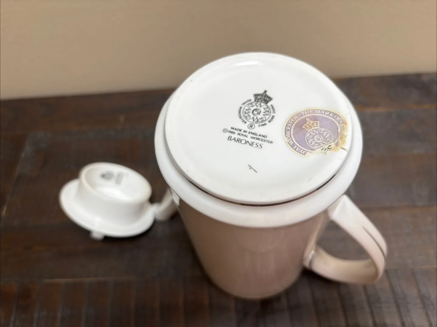 Royal Worcester Baronesse tea Pot image indicator(2)