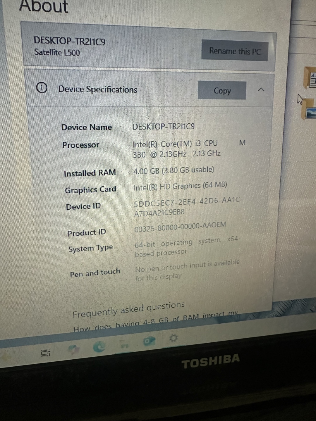 Toshiba L500 laptop in excellent condition - photo 4