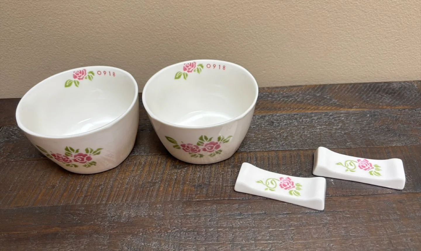 🇨🇦set of 2 Ceramic Bowls & chopsticks rest thumbnail