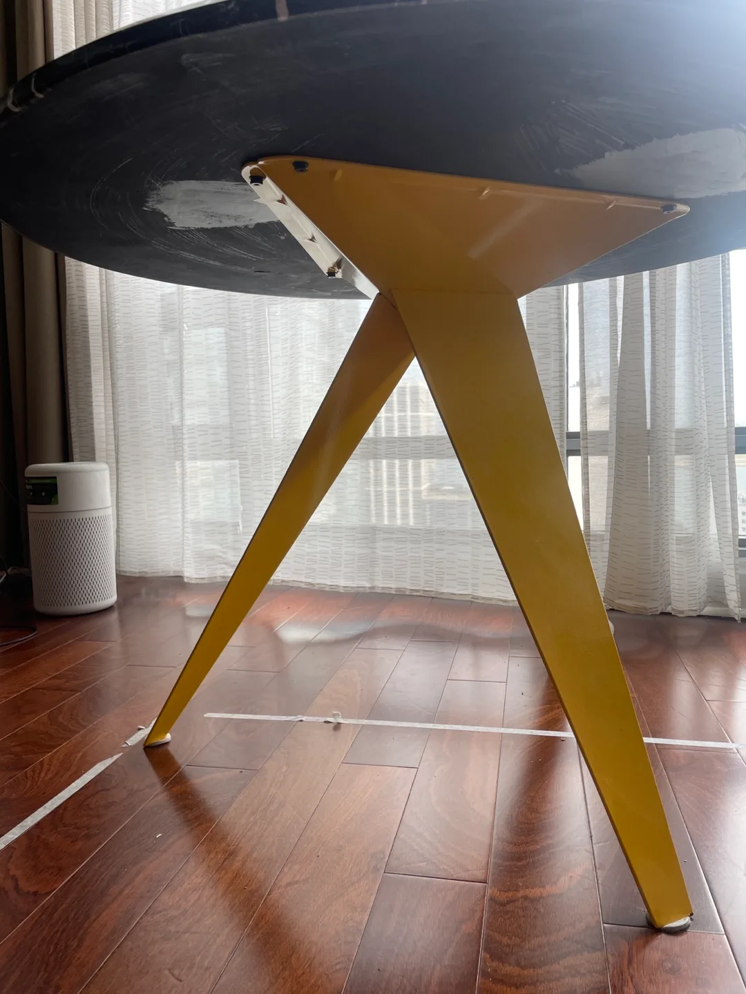 Eq3 Round Marble Dining Table with Yellow Legs image indicator(5)