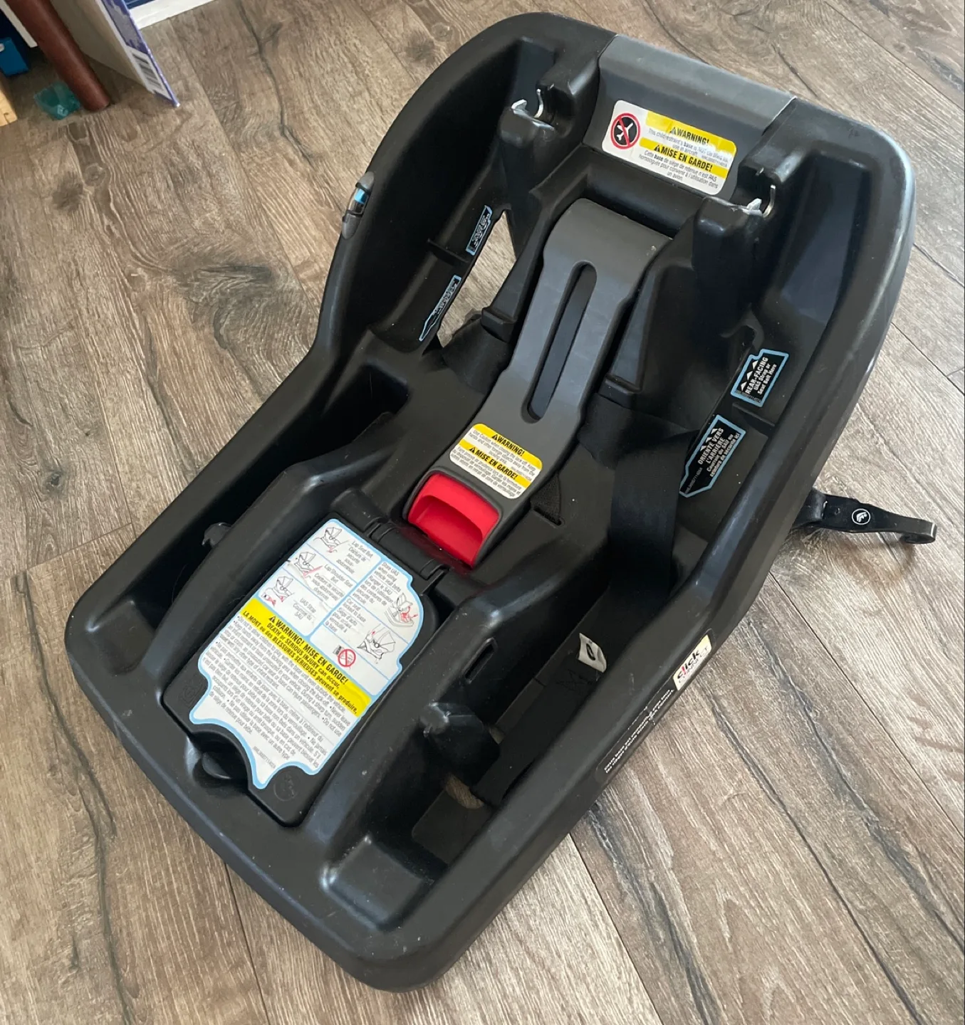 Graco SnugRide SR35 LT LX Infant Car Seat and Extra Base image indicator(5)