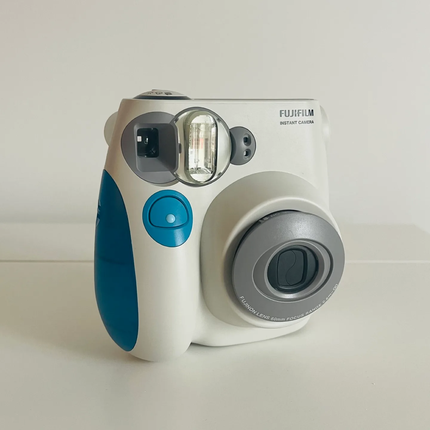 Fujifilm Instax Mini 7S Instant Camera – White/Blue thumbnail