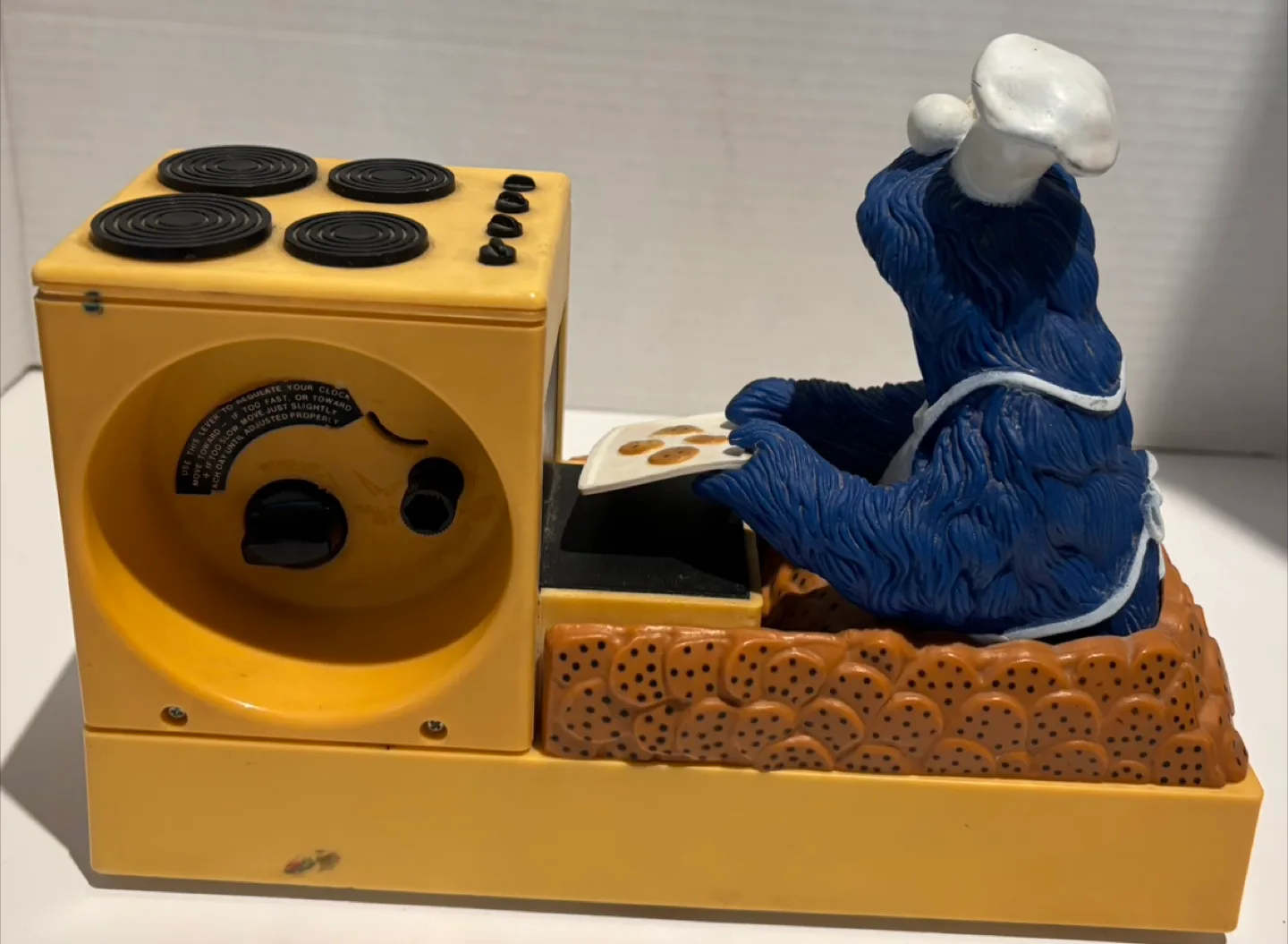 Vintage 1970s Sesame Street Cookie Monster Alarm Clock Radio image indicator(3)